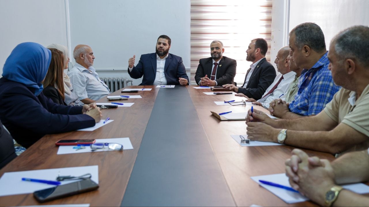 محافظ ريف دمشق يزور فرع الهيئة المركزية للرقابة والتفتيش ويؤكد دعم العمل الرقابي في المحافظة