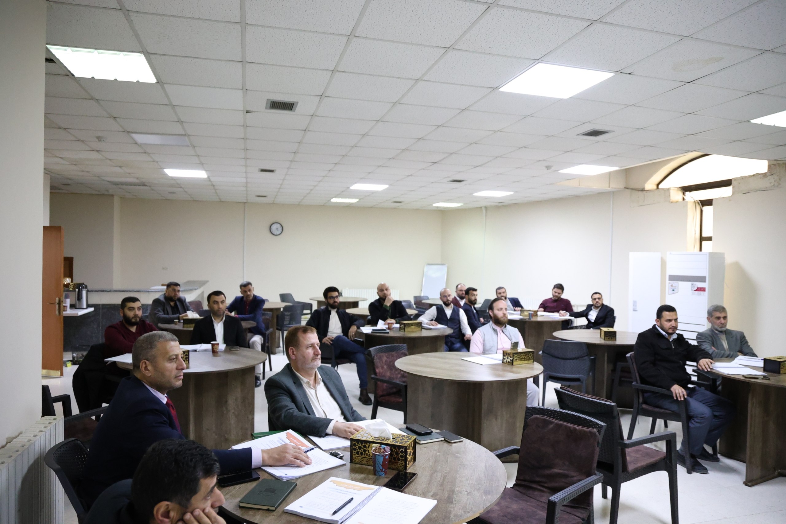 المعهد العالي للرقابة ينفذ دورات تدريبية لموظفي الأوقاف حول إدارة عقود الحج