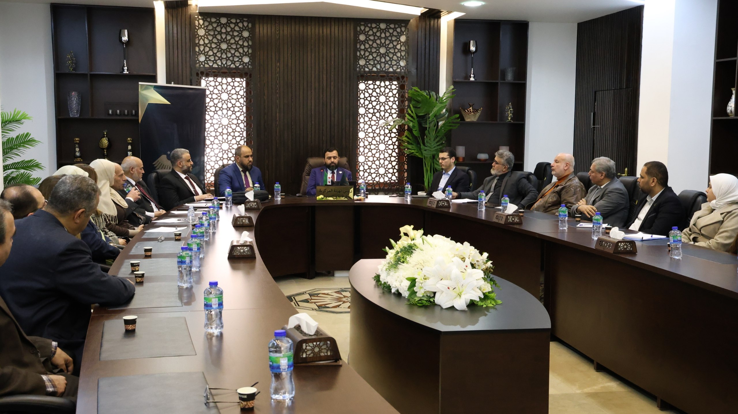 رئيس الهيئة يجتمع مع كوادر فرعي دمشق وريفها