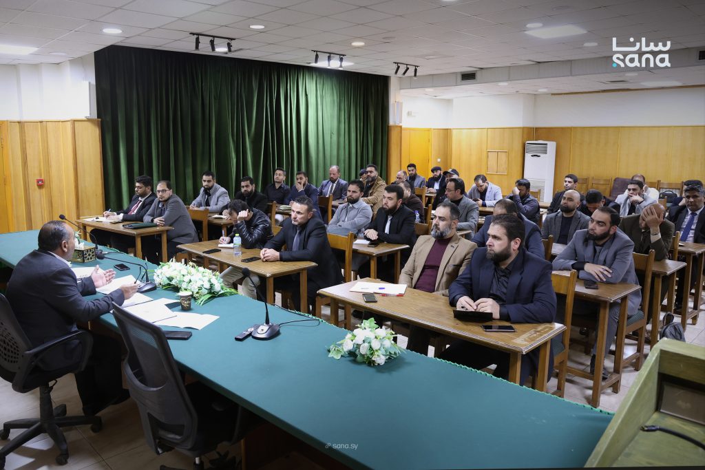 الإجراءات المسلكية دورة تدريبية تقيمها الهيئة بالتعاون مع مجلس الدولة للعاملين في مجال الرقابة والتفتيش.