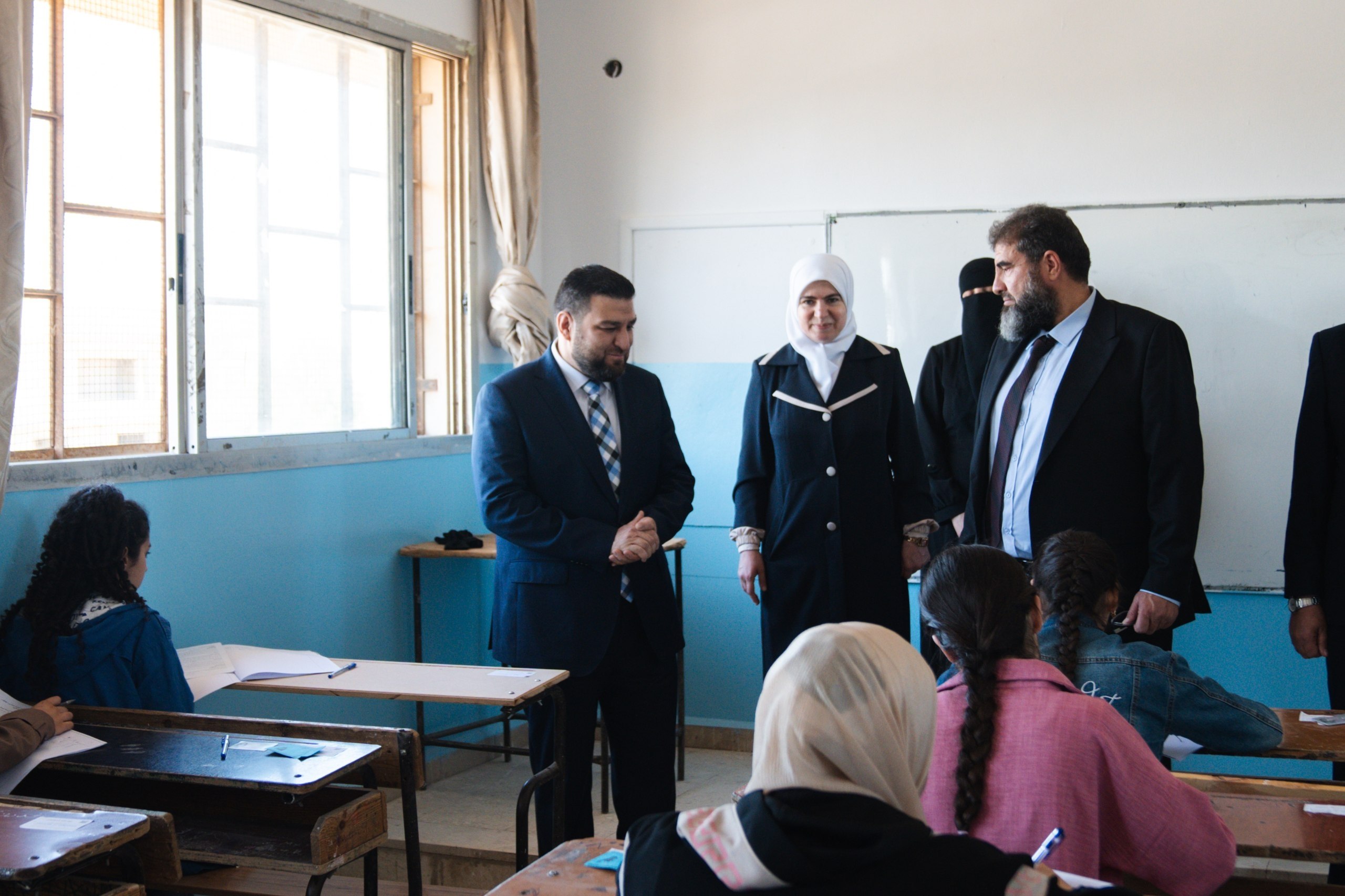 رئيس فرع الهيئة المركزية بحمص يرافق محافظ حمص في جولة على المراكز الامتحانية في القصير