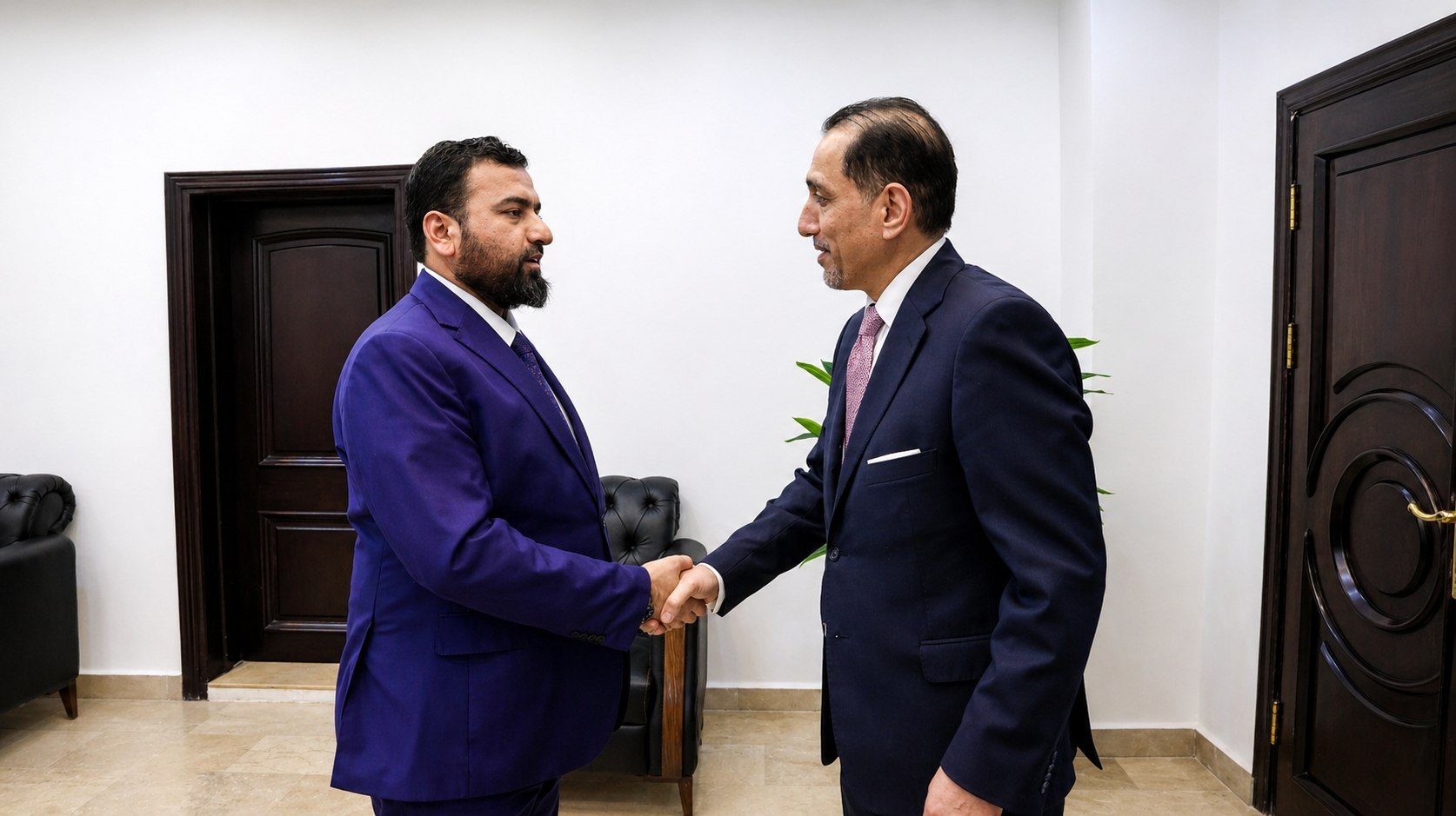 رئيس الهيئة المركزية يستقبل السفير الأردني في دمشق لبحث تعزيز التعاون الرقابي بين البلدين